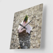 Schachpflaster-Blume Quadratische Wanduhr (Winkel)