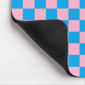 Schachrosa und Türkis Mousepad (Ecke)