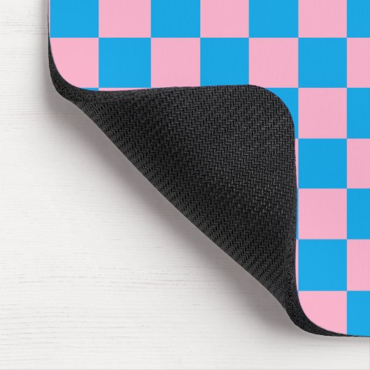 Schachrosa und Türkis Mousepad (Ecke)