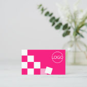 Schachrosa und Weiß mit Logo Stilvoll Visitenkarte (Stehend Vorderseite)