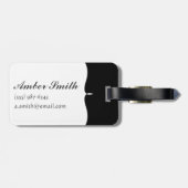 Schachstücke auf Schachbrett in Schwarzweiss Gepäckanhänger (Rückseite horizontal)