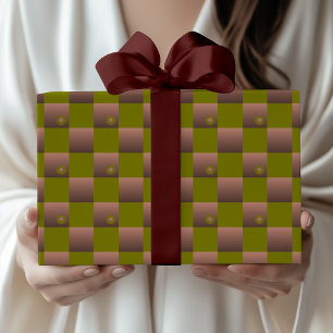 Schachtelmuster in braun und olivgrün geschenkpapier