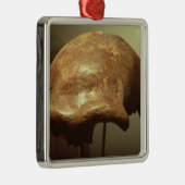 Schädel eines Neanderthal Ornament Aus Metall (Rechts)