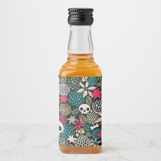 Schädel in Blume Alkoholflaschenetikett (Vorderseite)