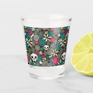 Schädel in den Blumen Schnapsglas
