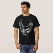 Schädel mit ätherischen Flügeln T-Shirt (Vorne ganz)