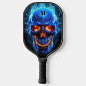 Schädel mit Flammen Schwarz Modernes Monogramm Pickleball Schläger (Rückseite)