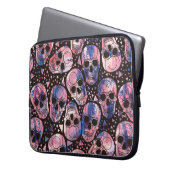 Schädel mit polygonalen Ornamenten. Halloween. nah Laptopschutzhülle (Vorderseite Links)