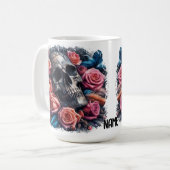 Schädel mit Rose und Bluebird Kaffeetasse (Vorderseite Links)