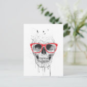 Schädel mit roter Brille Postkarte (Stehend Vorderseite)