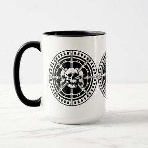 Schädel mit Schwertern Tasse