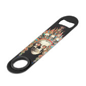 Schädel mit tibetanischem Kopfschmuck Speed Flaschenöffner (Vorderseite Schrägansicht)