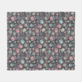 Schädel und Herzen auf schwarzem Hintergrund Fleecedecke (Vorderseite (Horizontal))