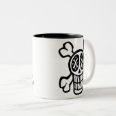 Schädel und Knochen-Tasse Zweifarbige Tasse (VorderseiteRechts)