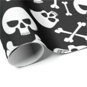 Schädel und Kreuzknochen Geschenkpapier (Rolleneckpunkt)