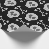 Schädel und Kreuzknochen Geschenkpapier (Ecke)