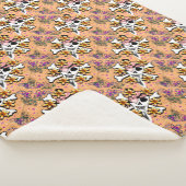 Schädel und Kreuzknochen Sherpadecke (3/4)