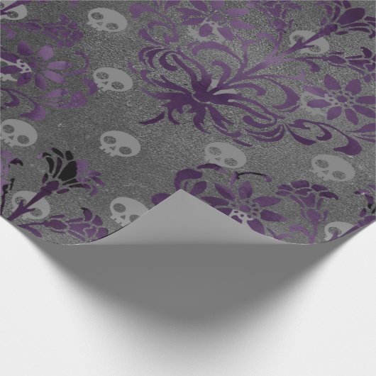 Schädel und Lila Damaskus auf Grau Geschenkpapier (Ecke)
