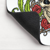 Schädel und Rosen mit Dornenkrone durch Al Rio Mousepad (Ecke)