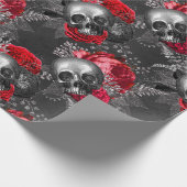 Schädel und rote Blume auf Grau Geschenkpapier (Ecke)