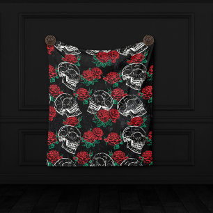 Schädel und Rote Rosen   Modern Gothic Glam Grunge Fleecedecke