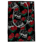 Schädel und Rote Rosen | Modern Gothic Glam Grunge Mittlere Geschenktüte (Vorderseite)