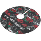 Schädel und Rote Rosen | Modern Gothic Glam Grunge Polyester Weihnachtsbaumdecke (Schrägansicht)