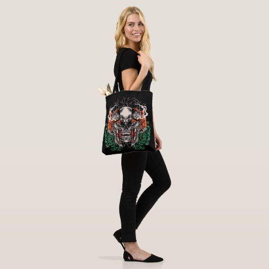 Schädel- und Tigerfusion Tasche (Am Model)