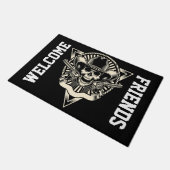 Schädel und Waffen Fußmatte (Schrägansicht)