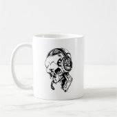 Schädel unter Verwendung des Kopfhörers Kaffeetasse (Links)