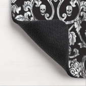 Schädeldamast in Schwarzweiss. Mousepad (Ecke)