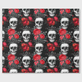 Schädelkronen und verblaßte Rote Rosen auf einem Geschenkpapier (Flach)