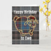 Schafe auf Tartan.Happy Birthday Karte (Gelbe Blume)