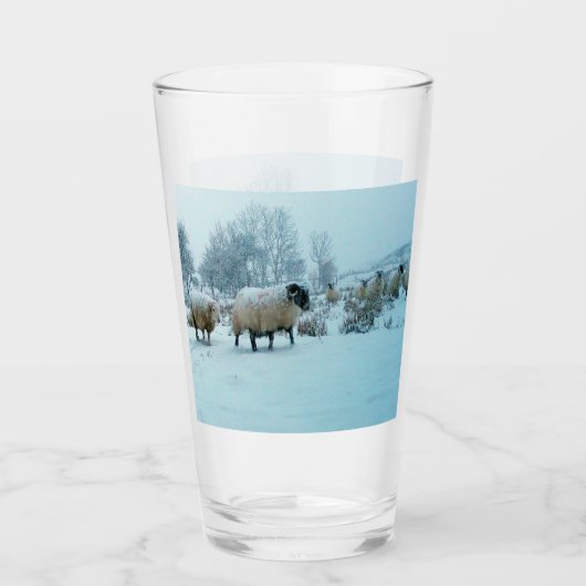 Schafe im Schnee Winterlandschaft Glas (Vorderseite)