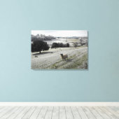 Schafe in einem frostigen Tal Leinwanddruck (Insitu (Holzboden))