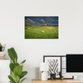 Schafe mit Windmühlen unter dunklen Wolken Poster (Heimbüro)