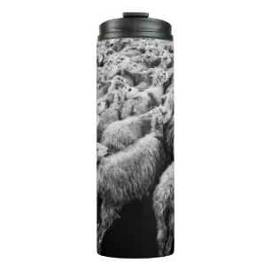 SCHAFENHERD IN GRAYSCALE-FOTO THERMOSBECHER