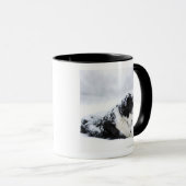 Schäferhund (Akbash/Colliemischung) liegend heraus Tasse (VorderseiteRechts)