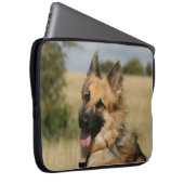 Schäferhund, der heraus Zunge haftet Laptopschutzhülle (Vorne Rechts)
