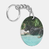 Schäferhund, der in Wasser springt Schlüsselanhänger (Vorderseite links)