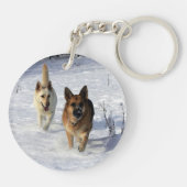 Schäferhunde, die in den Schnee laufen Schlüsselanhänger (Rückseite)