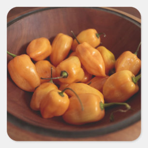 Schale mit Habanero-Schoten, Traditionelles Essen Quadratischer Aufkleber