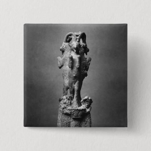 Schalenstand gebildet von drei Steinböcken Button (Vorderseite)