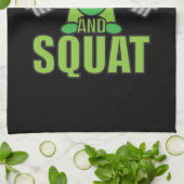 Schalten Sie den Kawaii Anime Powerlifter-Cartoon  Handtuch (Gefaltet)