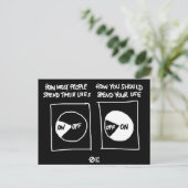 Schalten Sie sich ein! Postkarte (Stehend Vorderseite)