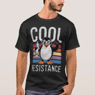 Scharfer Cooler Widerstand Pinguin Zölle Protest A T-Shirt