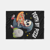 Scharfer Sensenmann isst Pizza Tod durch Pizza Val Fleecedecke (Vorderseite (Horizontal))