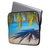Schatten am Strand Laptopschutzhülle (Vorderseite Links)