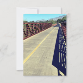 Schatten auf einer Fußgängerbrücke Dankeskarte