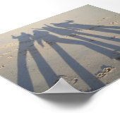 Schatten auf Sand (Rückkehr) Poster (Ecke)